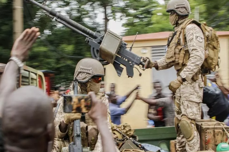 Última Hora: Presidente maliano Ibrahim Boubacar Keita derrubado por militares apresentou demissão