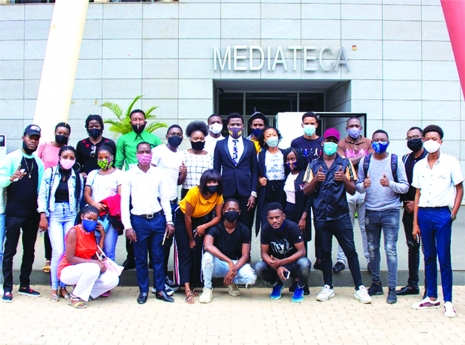 Oficina Musical aprimora talentos em Luanda
