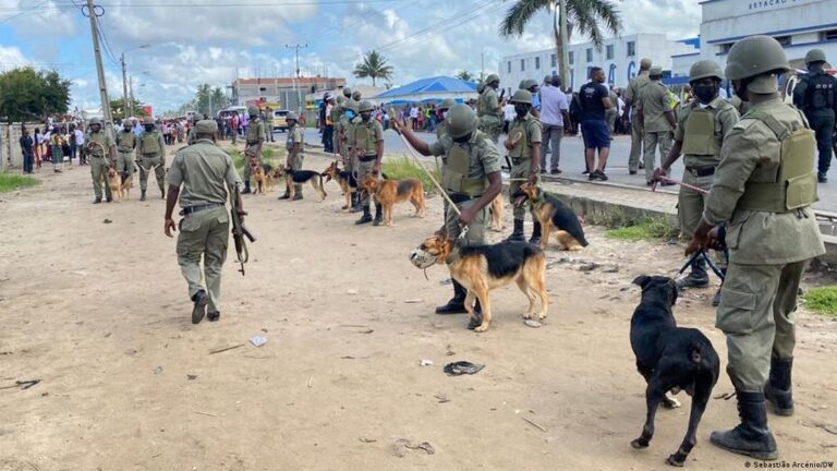 Moçambique: Polícia reprime marchas em homenagem a Azagaia￼
