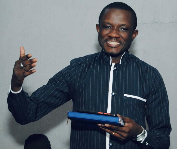 Príncipe Yoʼzwa Bomengo garante: “Alambamento em Angola passou a ser comercial”