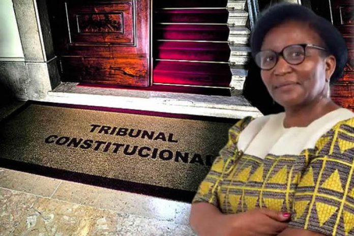 Bela Maquias suspensa