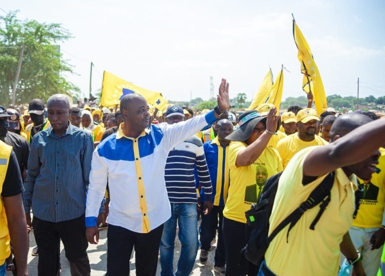 Opinião- Partidos políticos movimentam-se a CASA-CE perde rede