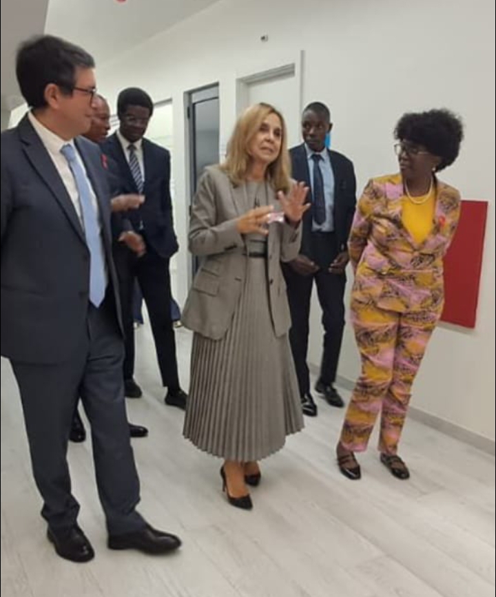 Hospital General “Tonha Pedalé” recebe visita da Ministra da Saúde de Portuga