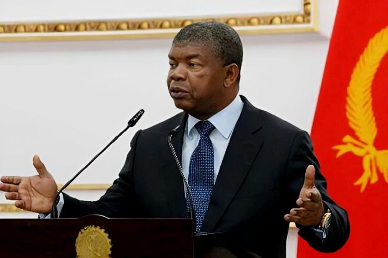 PRESIDENTE DA REPÚBLICA CONSTERNADO COM TRAGÉDIA RODOVIÁRIA NO CUANZA SUL