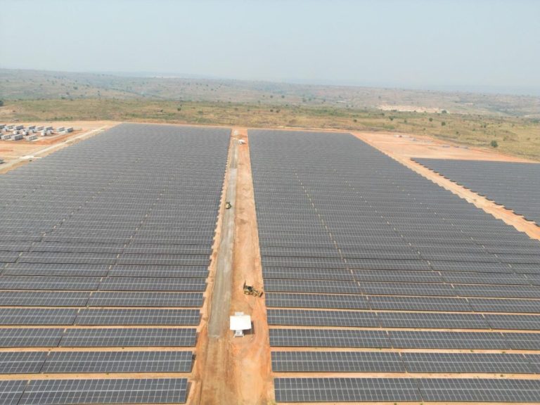 PARQUES SOLARES DO CAFUNFO E CUANGO SUPERAM 90 POR CENTO DE EXECUÇÃO FÍSICA
